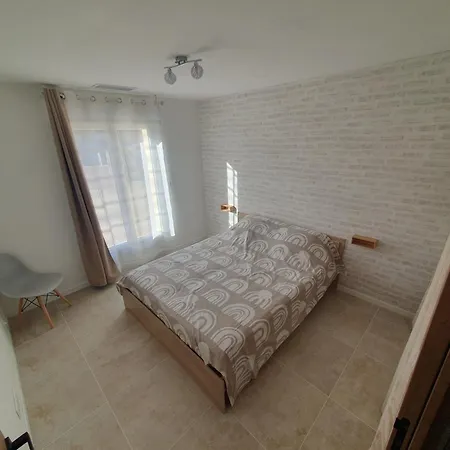 Semesterbostad La Parenthese *